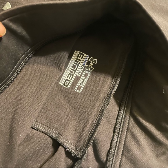 Under Armour Cold Gear Sweatpants. Wide Leg. Medium - Picture 2 of 4